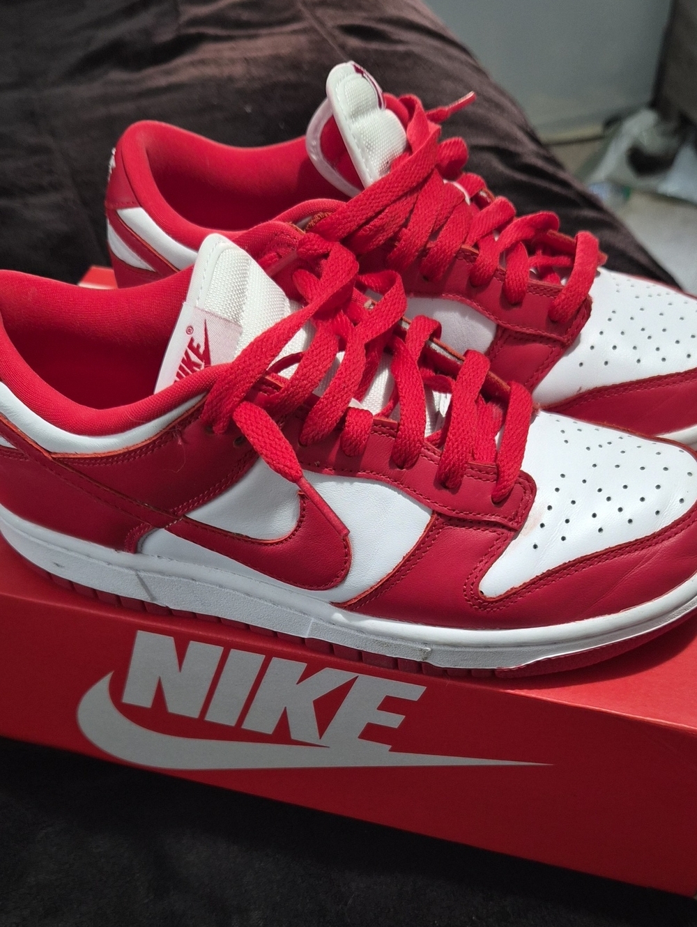 Nike Kids Low-Top Sneakers in Red and White